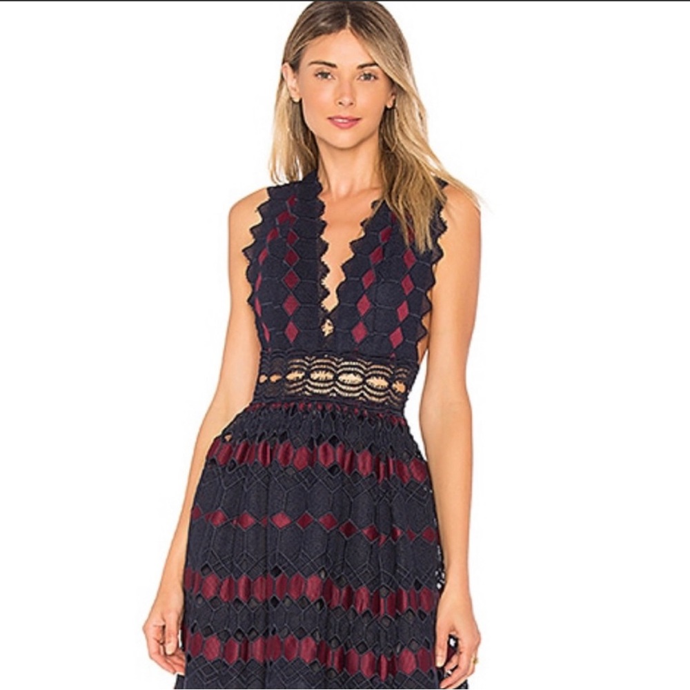 X by NBD navy and burgundy midi dress size xs never worn.